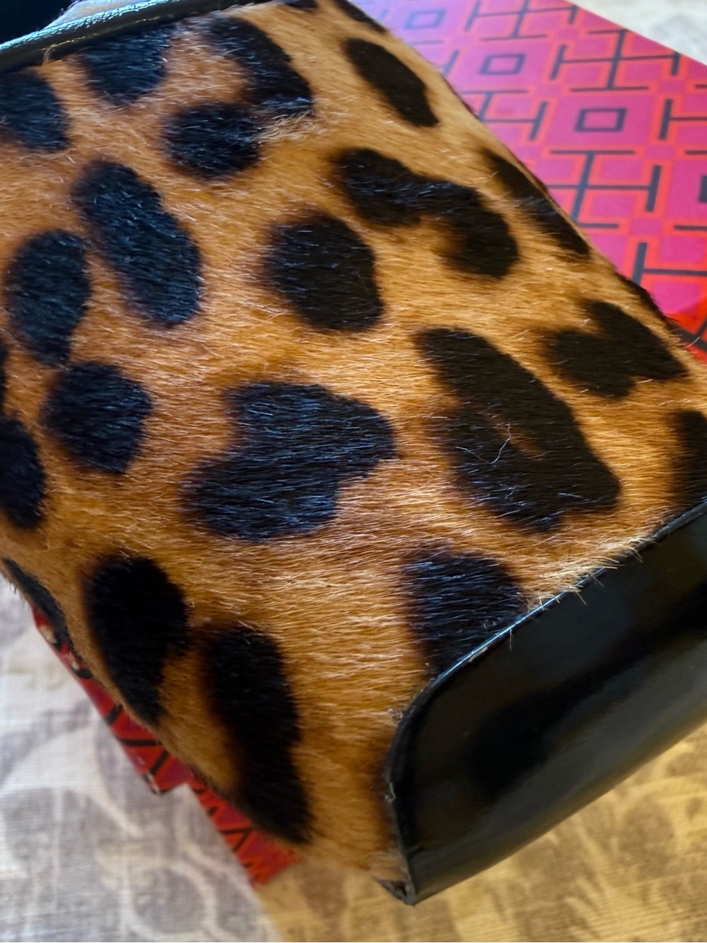 Tory Burch ✨Like New✨ Leopard Calf Hair Runway Ballet Flats size 9 - Picture 5 of 12
